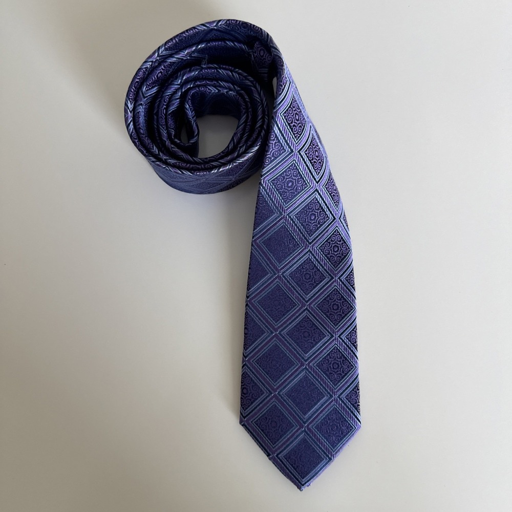 NWOT Hickey Freeman Hand Tailored Purple Jacquard Foulard 100% Silk Tie 3 x 58
